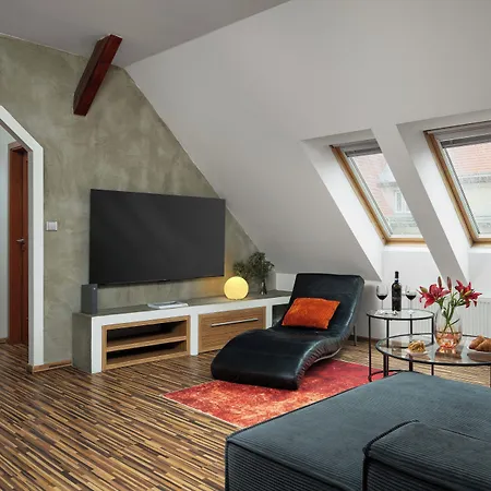 Old Town Spilberk By Goodnite Cz Apartment *